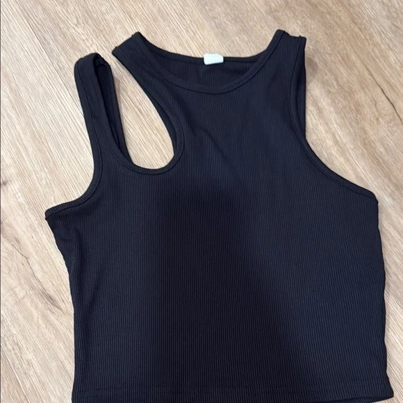 Women's Black and Tan Ribbed Cutout Crop Tank Tops - Picture 7 of 9